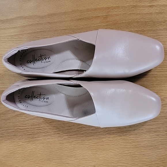 Women's Clarks Juliet Palm Praline Leather Pumps, Cream, Size 7N, New W/O Box - Picture 2 of 9